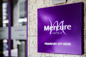 Hotel entrance Mercure Hotel Frankfurt City Messe